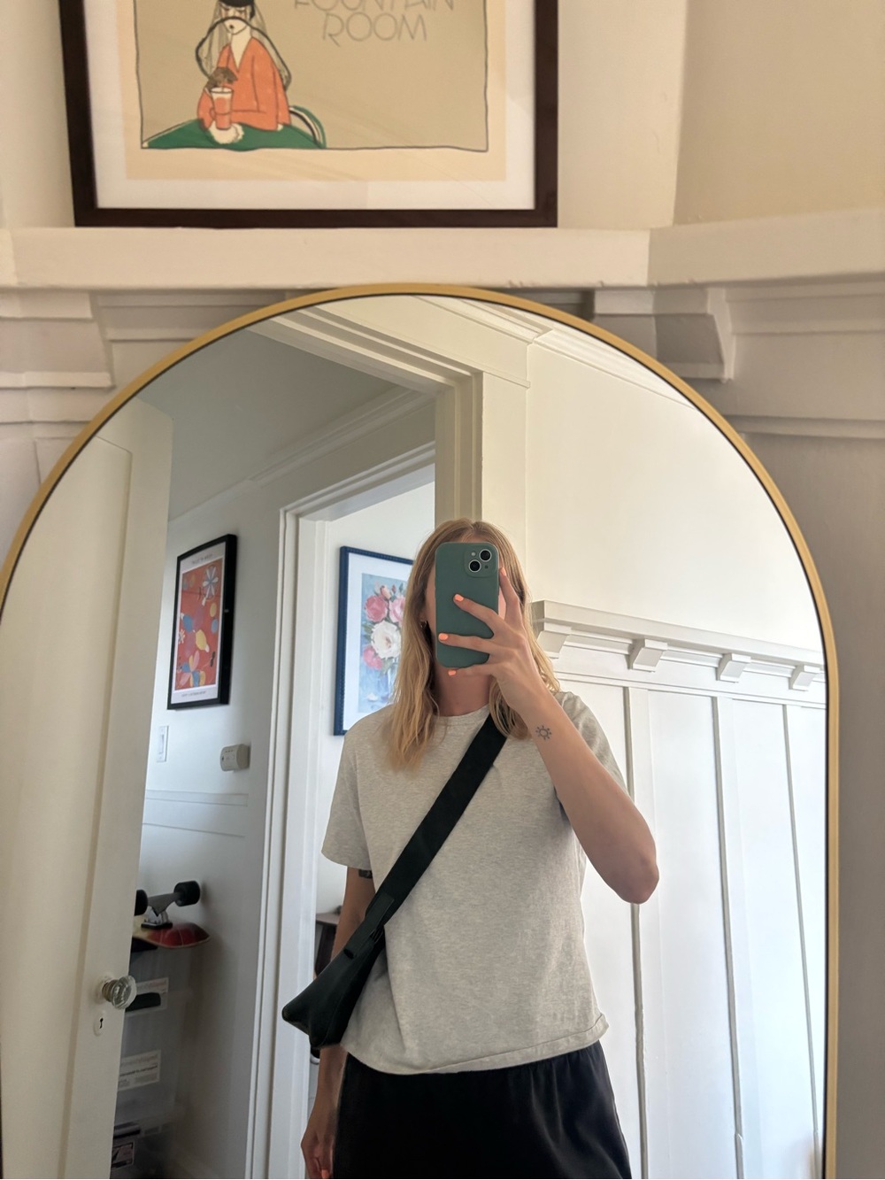 Crossbody Shoulder Bag - Minimal Everyday Carry - Picture 3 of 3